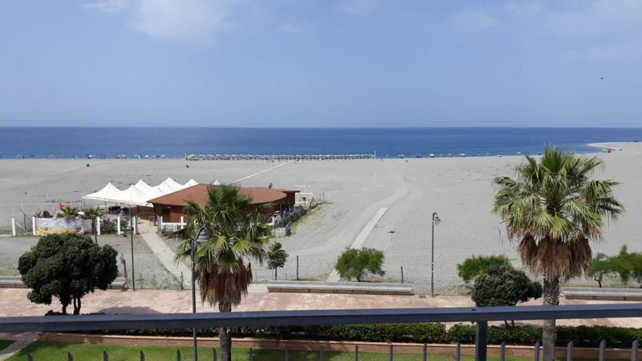 Mare Blu Apartment Gizzeria Exterior photo
